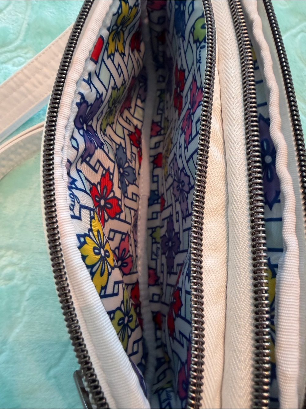 Lug Coupe XL White Matte Luxe Convertible Crossbody bag - Picture 4 of 6
